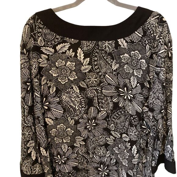 Sag Harbor Black and white v neck tunic 2X - Picture 5 of 6